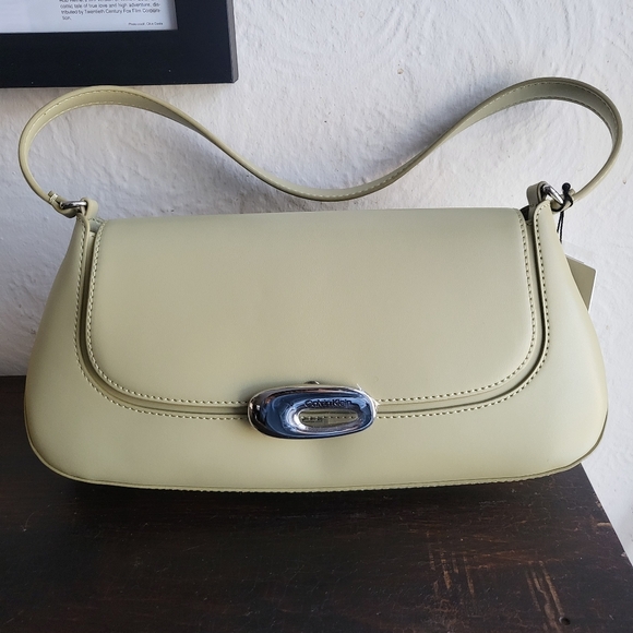 Calvin Klein Shoulder Bag - Picture 2 of 4